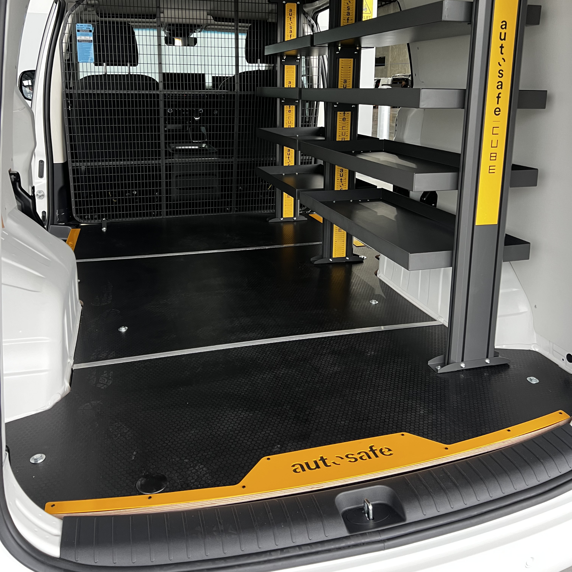 Hyundai Staria Floor