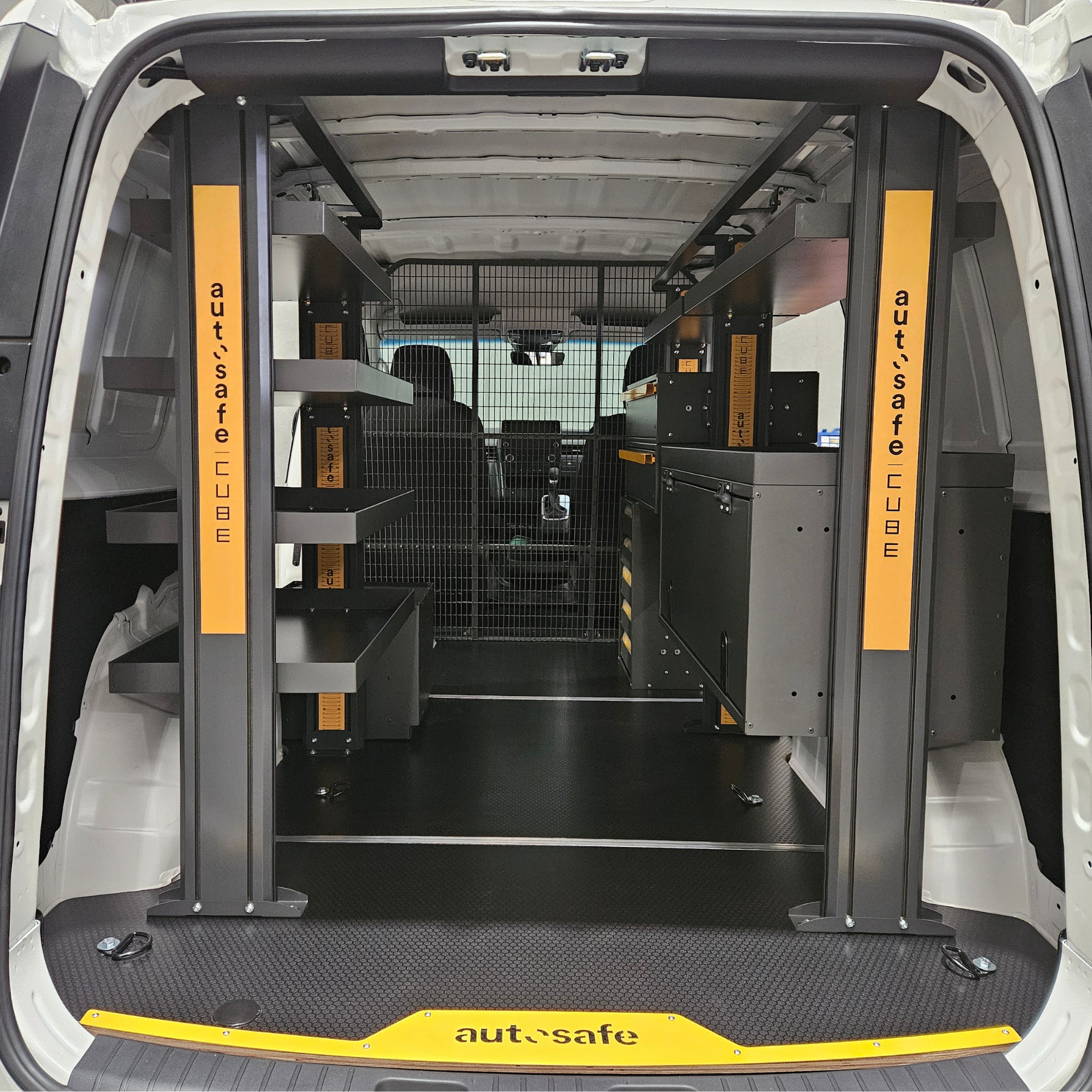 Hyundai Staria Floor