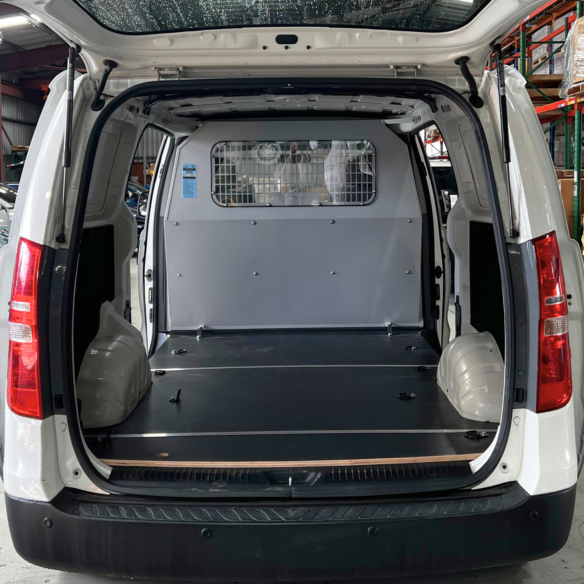 Hyundai iLoad Floor
