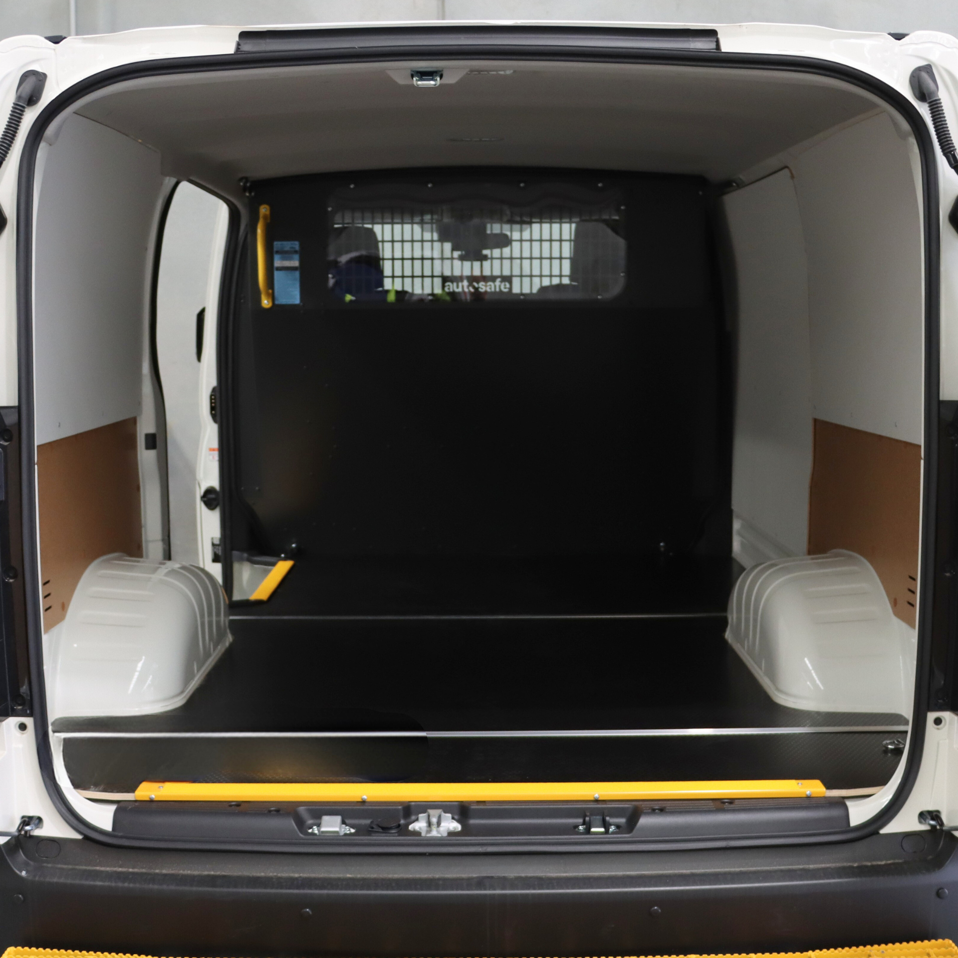 Toyota Hiace LWB Floor