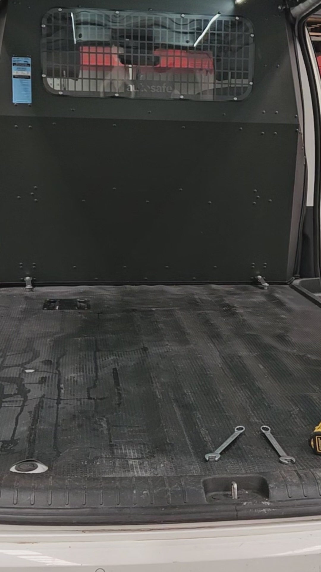 Hyundai Staria Floor - 0
